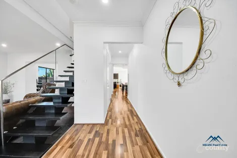 Property photo of 31 Halycon Bend Beveridge VIC 3753