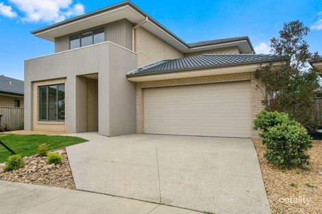 Property photo of 8 Normanby Chase Sandhurst VIC 3977