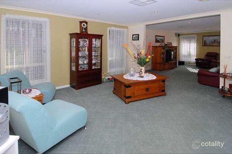 Property photo of 30 Panorama Drive Hillside VIC 3037
