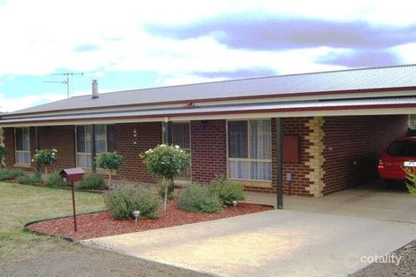 76 Ebden St, Heathcote, VIC 3523