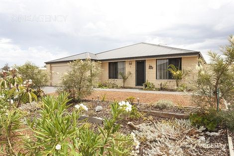 Property photo of 4 Walpole Way Gosnells WA 6110