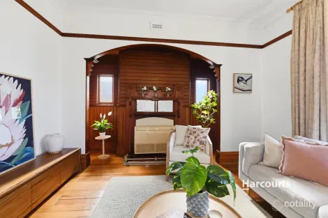 Property photo of 18 Hiller Street Devonport TAS 7310