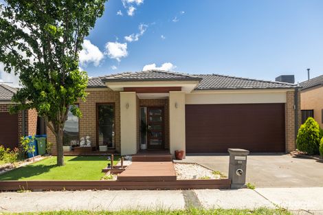 Property photo of 69 Wheelers Park Drive Cranbourne North VIC 3977