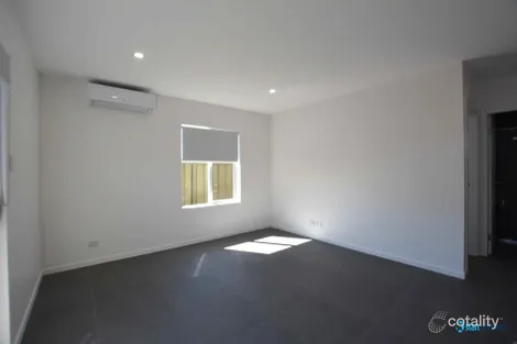 Property photo of 4 Hamersley Street Fairfield West NSW 2165