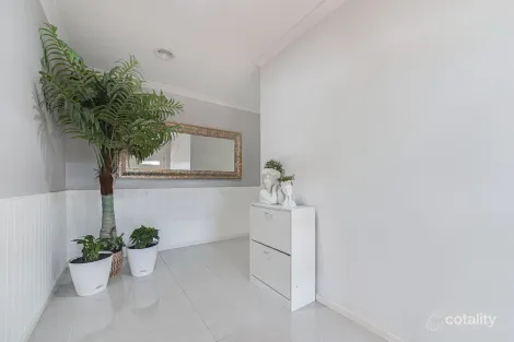 Property photo of 16 Peninsula Crescent Craigieburn VIC 3064