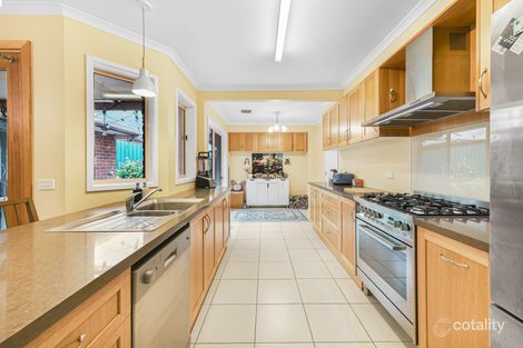 Property photo of 2 Glendale Crescent Berwick VIC 3806