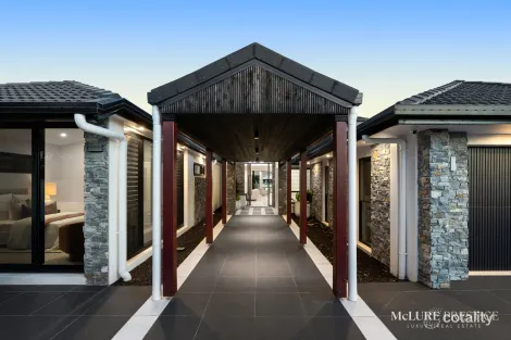 Property photo of 38 Masthead Quay Noosaville QLD 4566