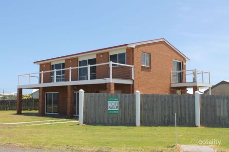 Property photo of 2 Merrett Street Peterborough VIC 3270