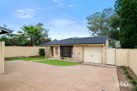 8b Barker St, Cambridge Park, NSW 2747