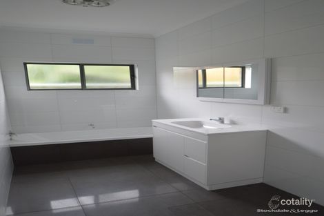 Property photo of 10 Gayer Avenue Wangaratta VIC 3677