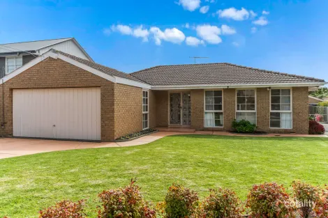 Property photo of 1/3 Bader Court Frankston South VIC 3199