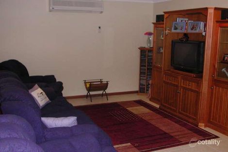 Property photo of 27 Colebee Crescent Hassall Grove NSW 2761