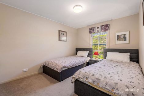 28 Glenfrew St, Kenmore, QLD 4069