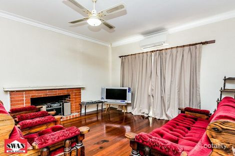 Property photo of 15 Jinda Road Koongamia WA 6056