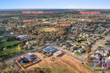 Property photo of 82 Carolyn Way Maiden Gully VIC 3551