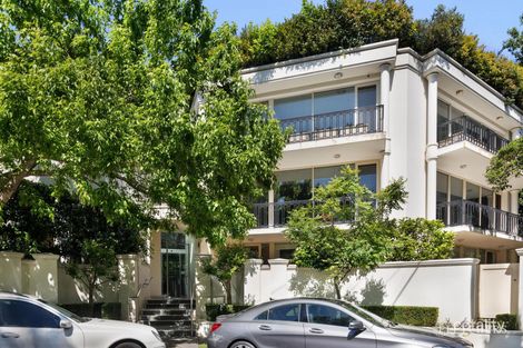 10/2 Stanhope Ct, South Yarra, VIC 3141