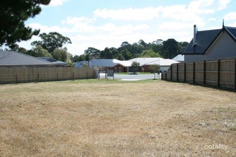 Property photo of 5 Arthur Court Woodend VIC 3442