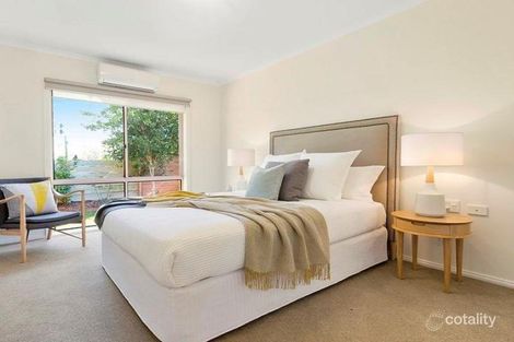 Property photo of 2/100 Station Street Burwood VIC 3125