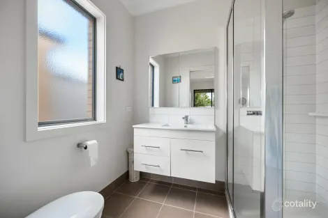 Property photo of 2/1 Riviera Close Paynesville VIC 3880