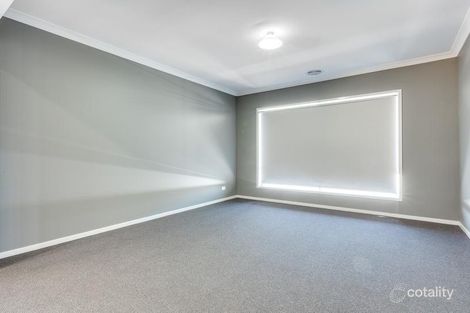 Property photo of 73 Oleary Way Maddingley VIC 3340