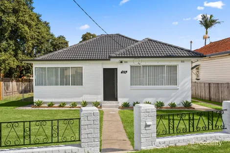 Property photo of 126 Shellharbour Road Port Kembla NSW 2505