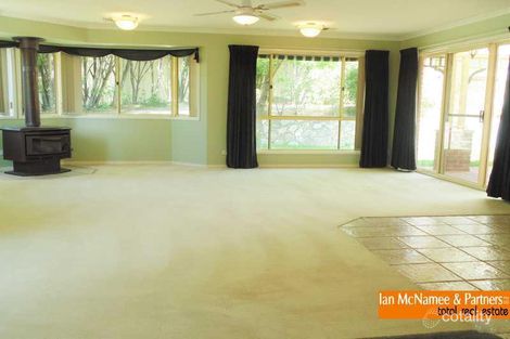 Property photo of 22 Woodhill Link Jerrabomberra NSW 2619