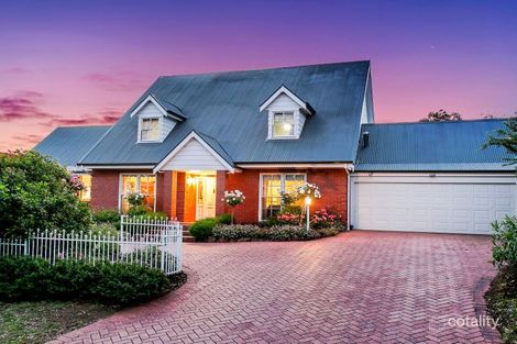 15 Alta Mira Cres, Belair, SA 5052