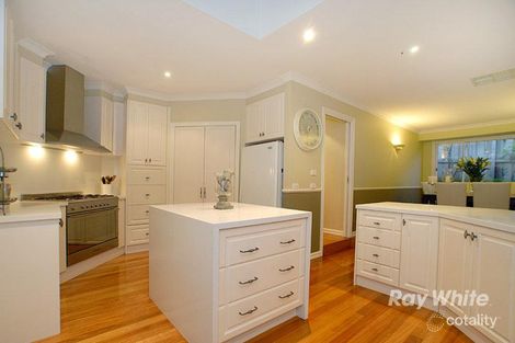 Property photo of 14 Grantham Crescent Berwick VIC 3806