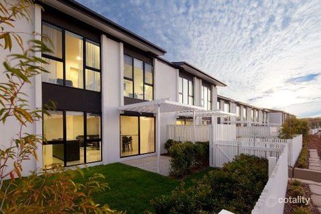 Property photo of 26 Hotham Drive Pacific Pines QLD 4211