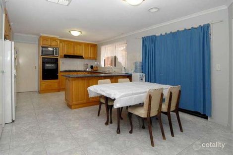 Property photo of 27 Darriwill Close Delahey VIC 3037