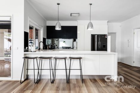 Property photo of 18 Ninnis Court Roxburgh Park VIC 3064