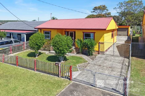 34 Antrim Ave, Warilla, NSW 2528