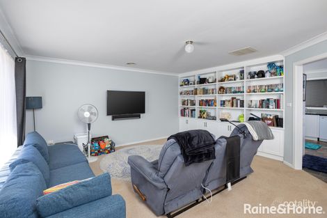 Property photo of 23 Langi Crescent Glenfield Park NSW 2650