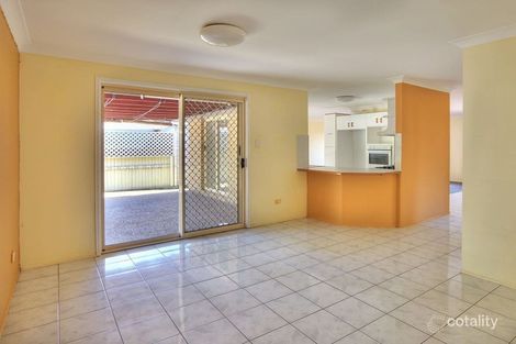 Property photo of 82 Jindabyne Circuit Forest Lake QLD 4078