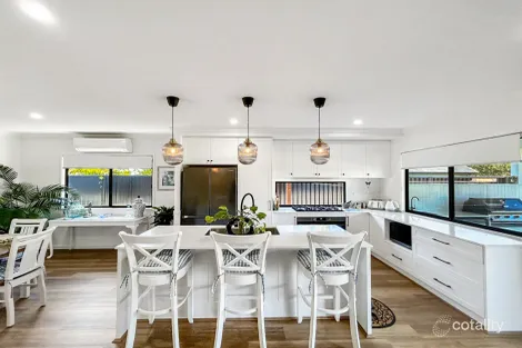Property photo of 24 George Street Macleay Island QLD 4184