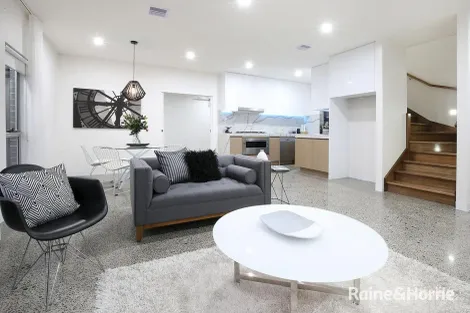 Property photo of 1/8 Quick Street Pascoe Vale VIC 3044