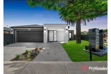 2 MUSCAT AVE, BURNSIDE HEIGHTS, VIC 3023