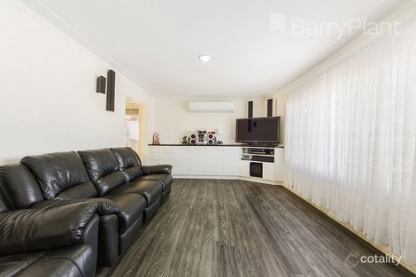 Property photo of 12 Runcorn Crescent Deer Park VIC 3023