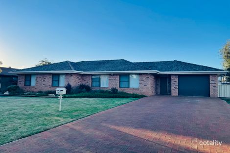 Property photo of 4 Duke Place Dubbo NSW 2830