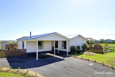 Property photo of 17 Centre Road Seaspray VIC 3851