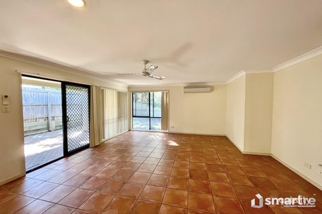 Property photo of 8 Parkside Place Forest Lake QLD 4078