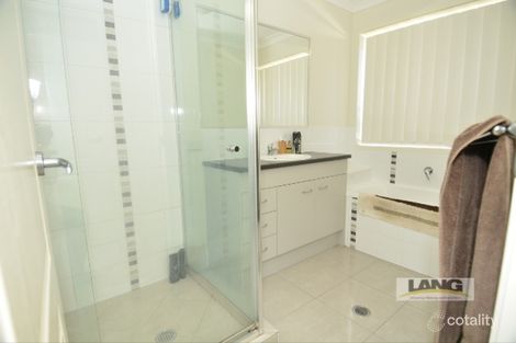 18 Thames Dr, Regents Park, QLD 4118