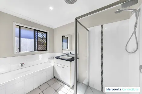 Property photo of 12 Treeline Place Durack QLD 4077