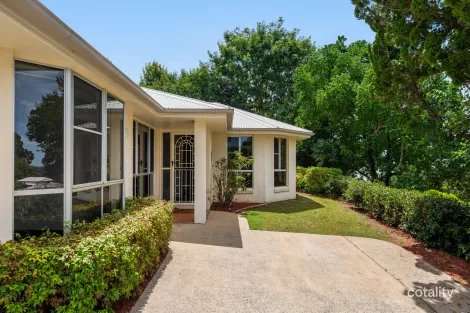 Property photo of 9/46A Mackenzie Street Mount Lofty QLD 4350