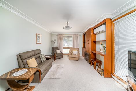 Property photo of 6 Falcon Place Kooringal NSW 2650