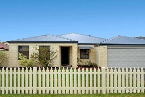 30 Pearl Rd, Cloverdale, WA 6105