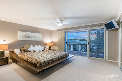 Property photo of 12 Greenway Circuit Mount Ommaney QLD 4074