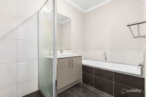 Property photo of 50 Pelican Way Lara VIC 3212