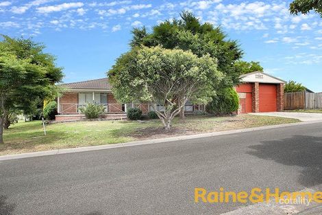 Property photo of 2 Hoop Pine Court Cranbourne North VIC 3977