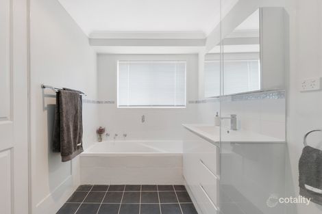 Property photo of 6 Euclase Place Eagle Vale NSW 2558